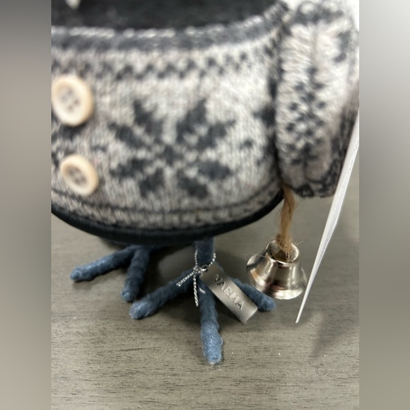 Christmas Target bird 2022 fabric bird with sweater and bell - Picture 5 of 5